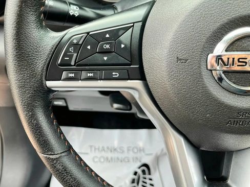 Used 2019 Nissan Kicks SR w/ SR Premium Package FWD image 29