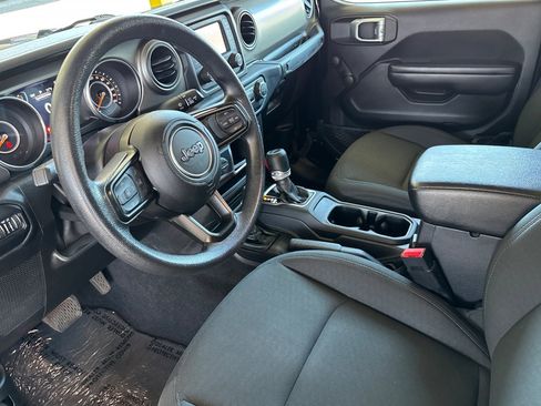 Used 2020 Jeep Gladiator Sport w/ Trailer Tow Package image 11