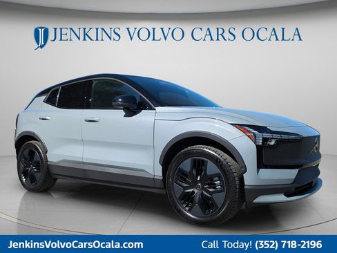 New 2026 Volvo EX30 Cross Country Ultra image 1