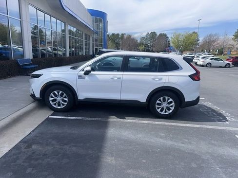 Used 2024 Honda CR-V LX image 4