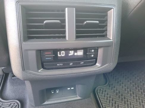 Used 2023 Volkswagen Atlas SEL R-Line AWD/4WD image 24