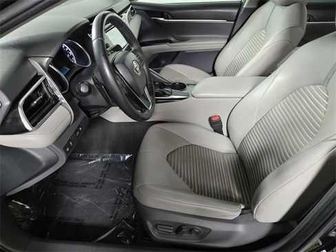 Used 2018 Toyota Camry SE image 13