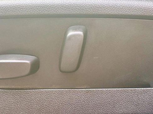 Used 2023 Buick Envision Essence image 30