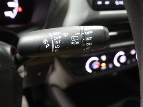 Used 2025 Honda HR-V LX image 36