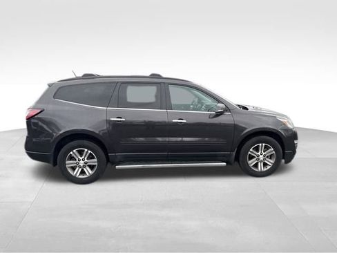 Used 2016 Chevrolet Traverse LT w/ Traveler's Package image 8