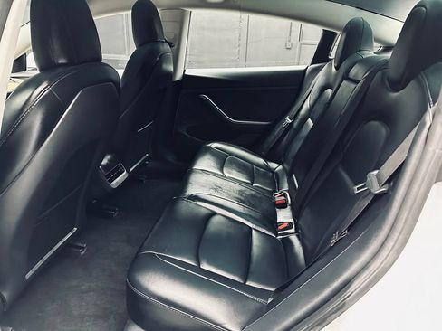 Used 2022 Tesla Model 3 RWD image 23
