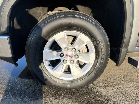 Used 2020 GMC Sierra 1500 SLE w/ SLE Value Package image 2
