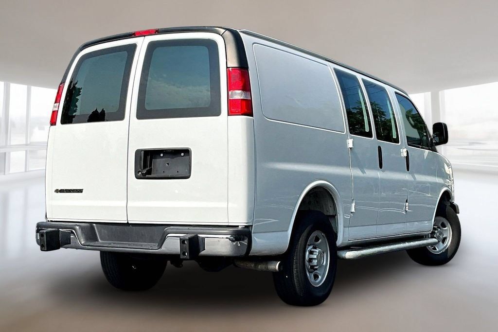 Used 2025 Chevrolet Express 2500 w/ Driver Convenience Package RWD image 6