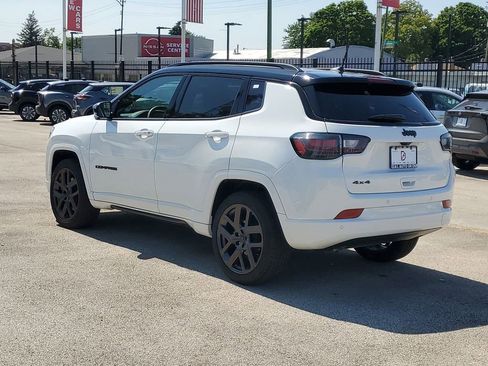 Used 2025 Jeep Compass Limited w/ High Altitude Package AWD/4WD image 3