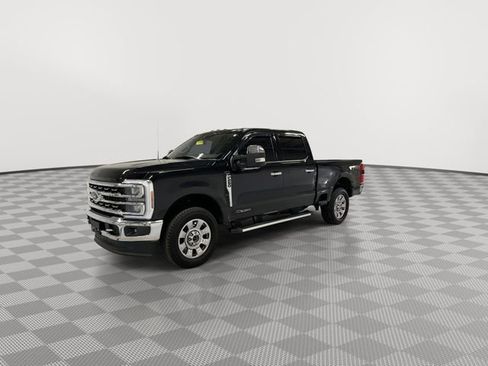 Used 2024 Ford F250 Lariat w/ Chrome Package image 5