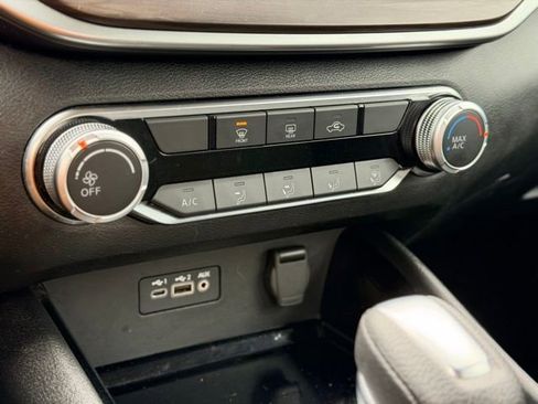 Used 2024 Nissan Altima 2.5 SV image 13