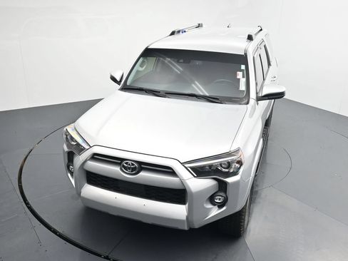 Used 2021 Toyota 4Runner SR5 AWD/4WD image 22