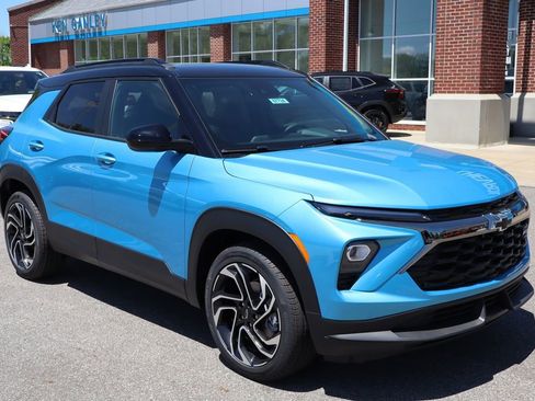 New 2026 Chevrolet TrailBlazer RS w/ Convenience Package FWD image 2