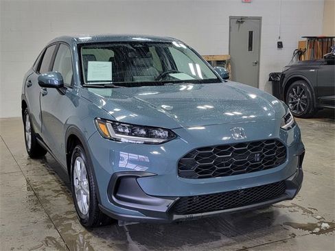 Certified 2023 Honda HR-V LX image 4