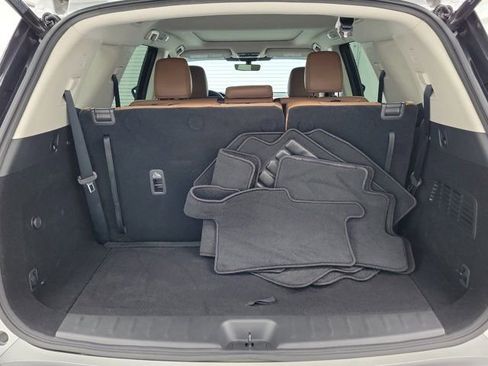 Used 2024 Nissan Pathfinder Platinum w/ Cargo Package image 10