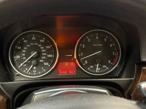 Used 2010 BMW 335i Convertible image 30