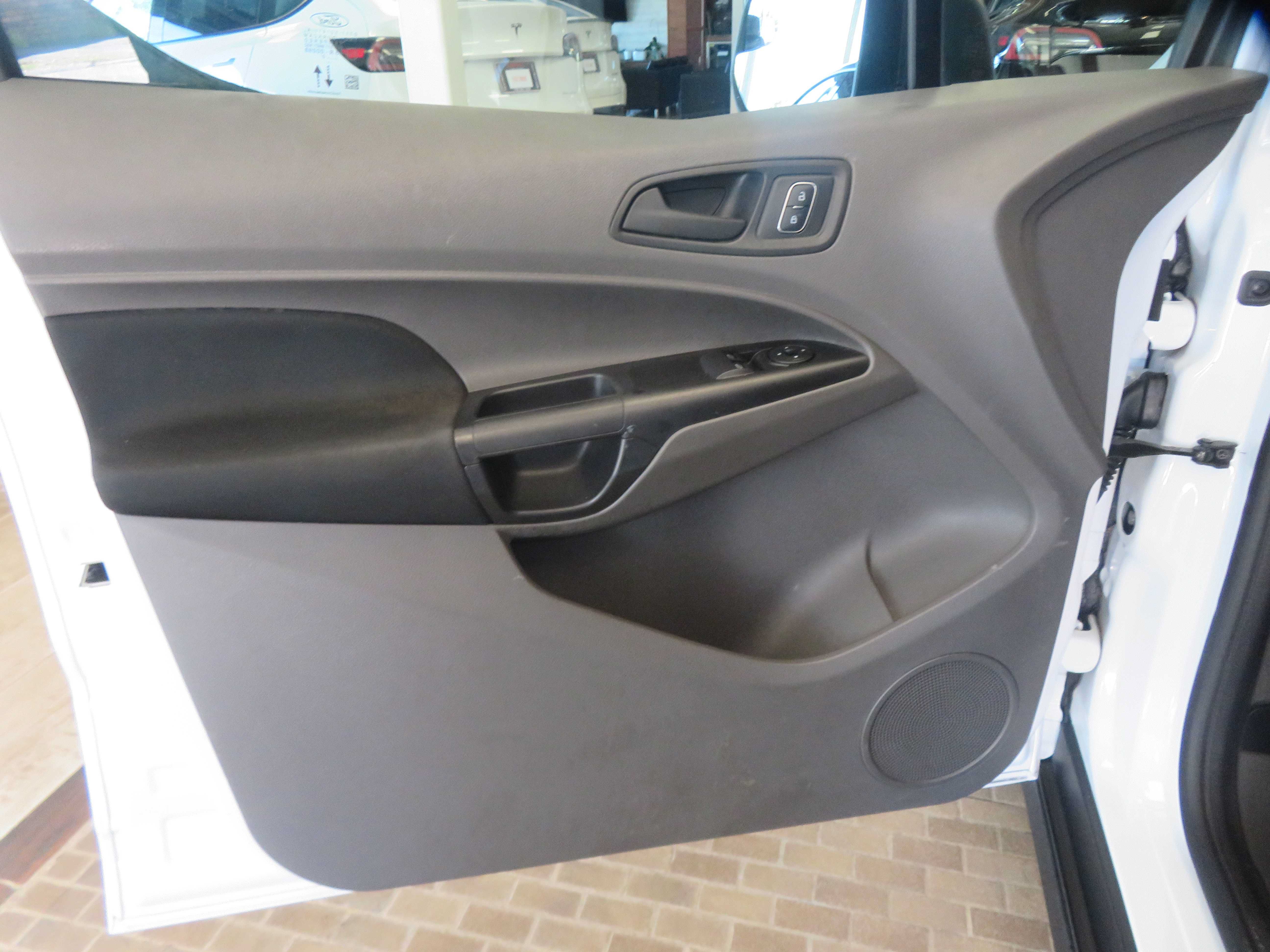 Used 2022 Ford Transit Connect XL FWD image 13