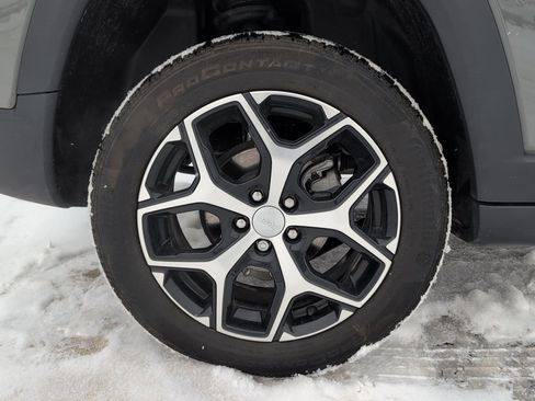 Used 2024 Jeep Compass Limited image 9