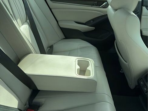 Certified 2022 Honda Accord Touring image 13