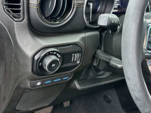 Certified 2023 Jeep Wrangler Unlimited Sahara AWD/4WD image 11