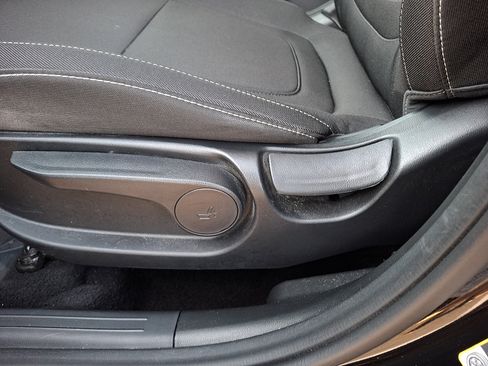 Certified 2024 Hyundai Tucson SE FWD image 14