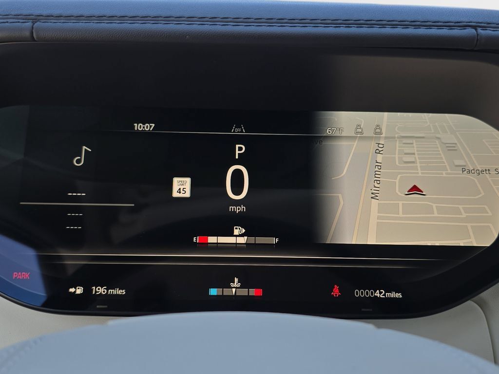 New 2025 Land Rover Range Rover SV AWD/4WD image 19