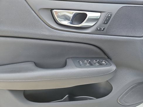 Used 2023 Volvo S60 B5 Plus w/ Climate Package image 12