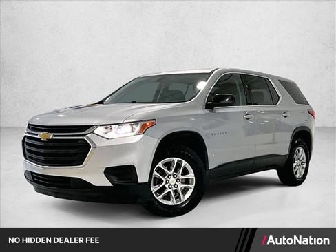 Used 2021 Chevrolet Traverse LS FWD image 1