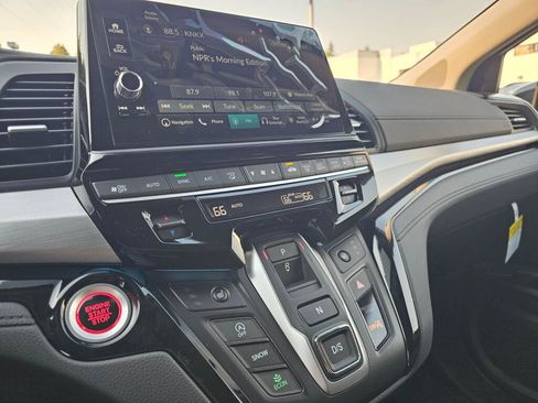 New 2026 Honda Odyssey Touring image 28
