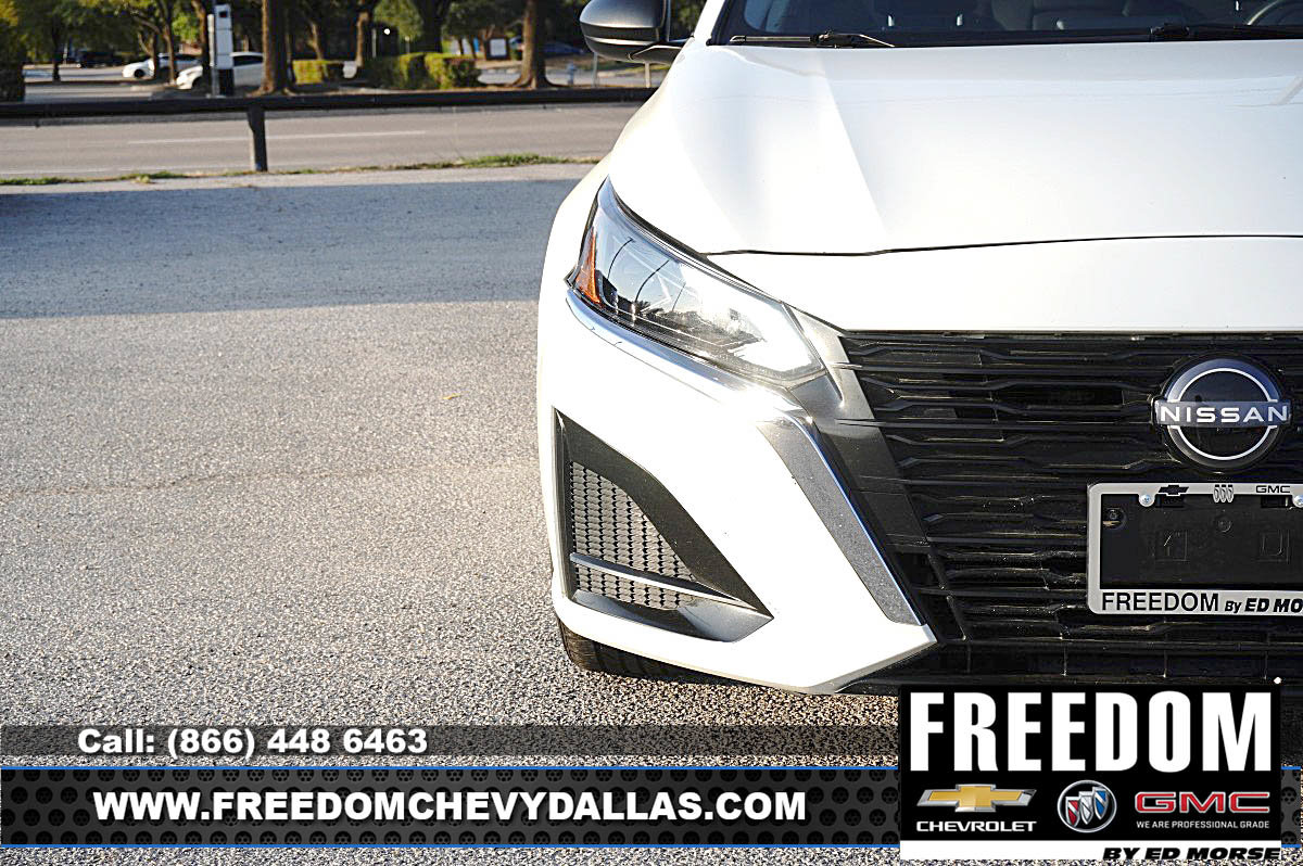 Used 2025 Nissan Altima 2.5 SV FWD image 41