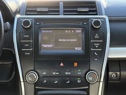 Used 2015 Toyota Camry SE image 15