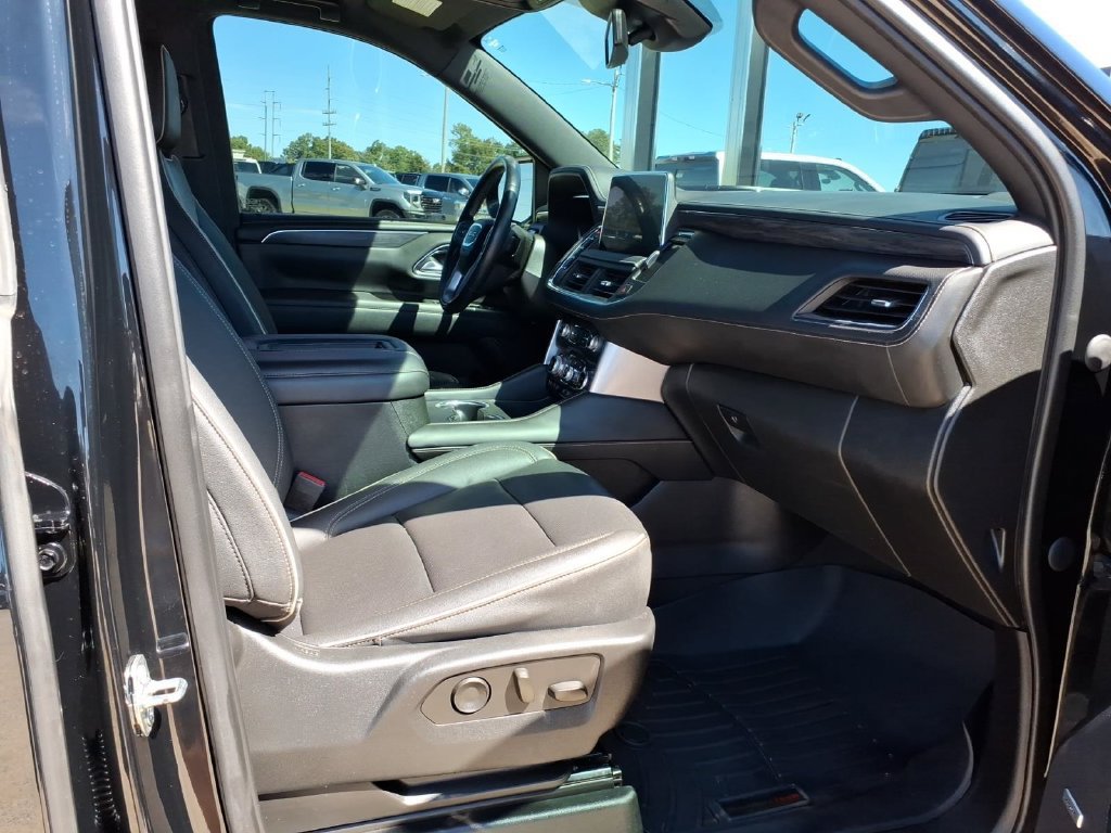 Used 2023 GMC Yukon SLT RWD image 10