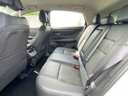 New 2024 Nissan Ariya AWD image 21