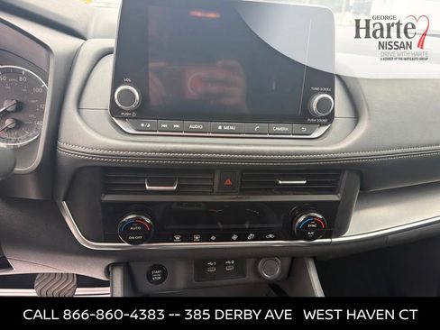 Certified 2025 Nissan Rogue SV AWD/4WD image 15