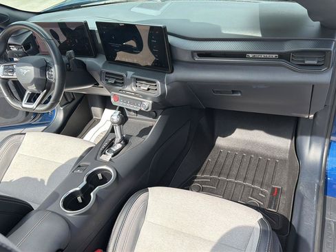 Used 2024 Ford Mustang Convertible RWD image 26