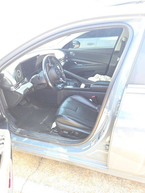 Used 2023 Hyundai Elantra Limited FWD image 8