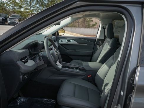 New 2026 Ford Explorer Active w/ Active Comfort Package AWD/4WD image 14