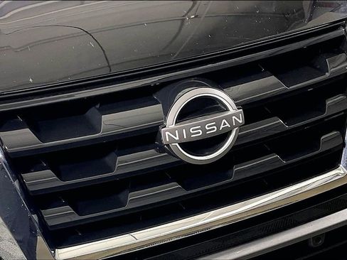 Used 2024 Nissan Armada SV RWD image 40