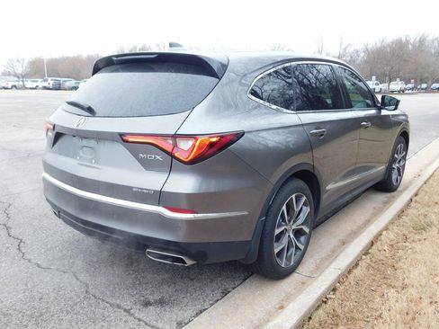 Used 2024 Acura MDX SH-AWD w/ Technology Package image 11