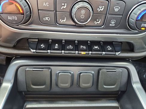 Used 2018 Chevrolet Silverado 1500 LTZ Z71 w/ LTZ Plus Package image 19