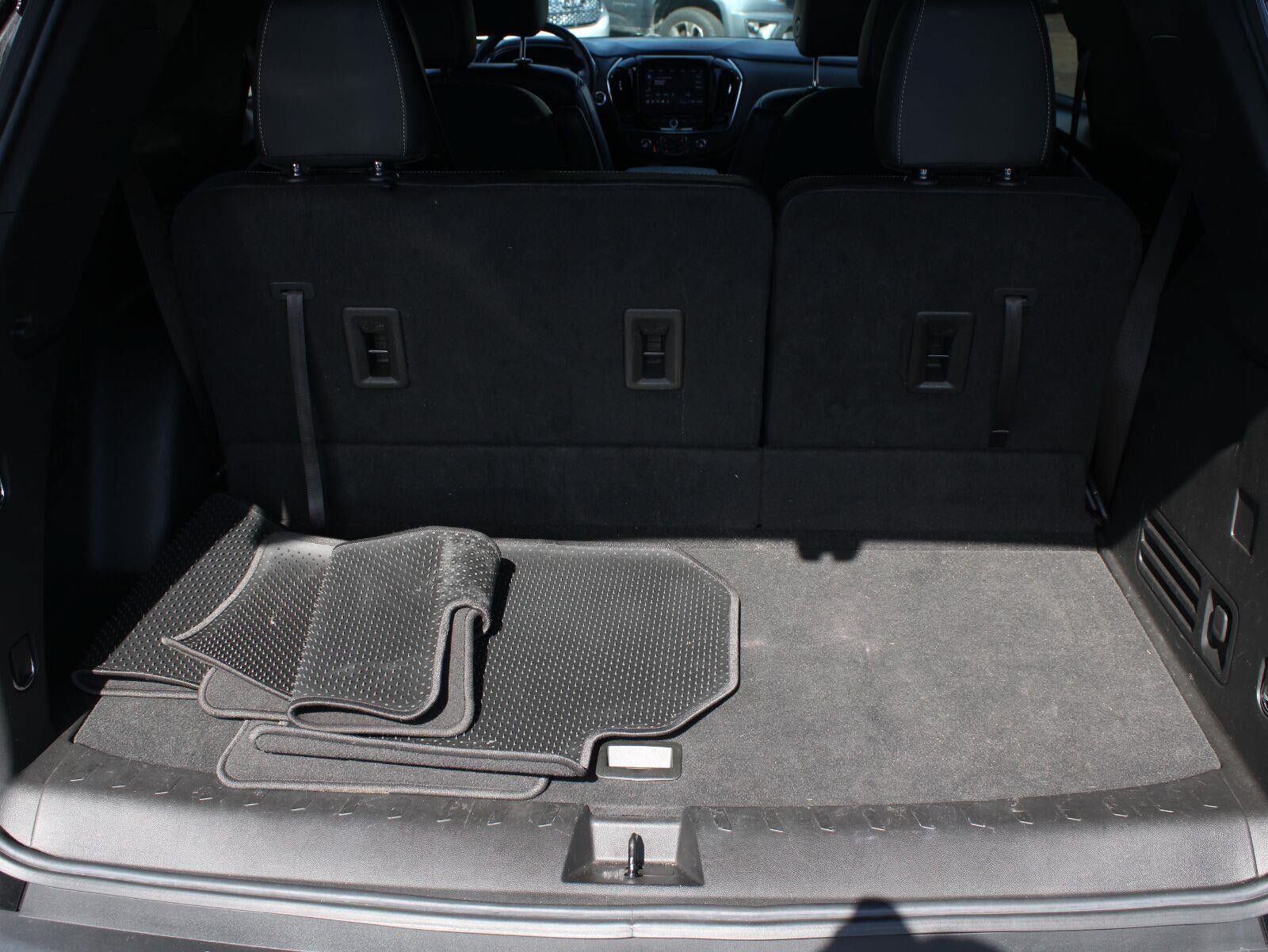 Used 2023 Chevrolet Traverse LT AWD/4WD image 8