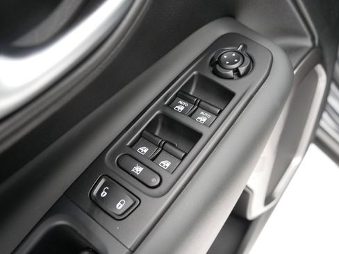 Used 2022 Jeep Renegade Latitude w/ Convenience Group image 19