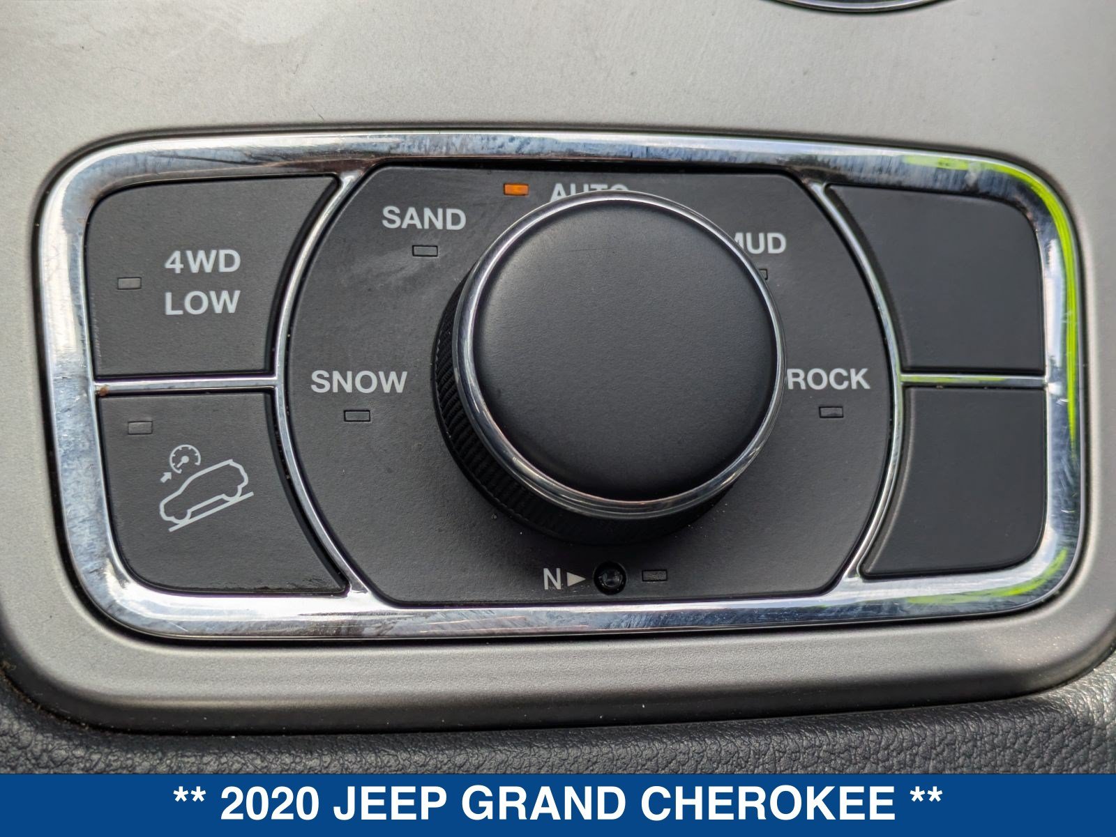 Used 2020 Jeep Grand Cherokee Limited AWD/4WD image 35