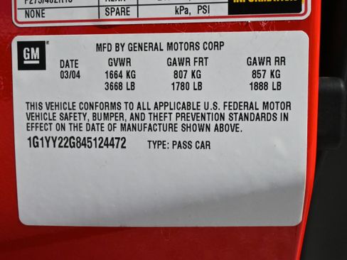 Used 2004 Chevrolet Corvette Coupe RWD image 32
