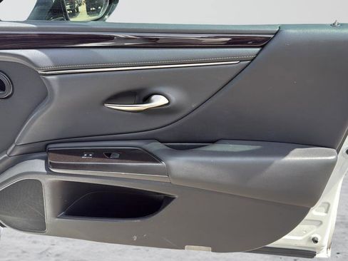 Used 2019 Lexus ES 350 w/ Premium Package FWD image 23