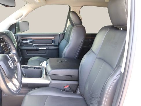 Used 2018 RAM 1500 Laramie w/ Convenience Group AWD/4WD image 13