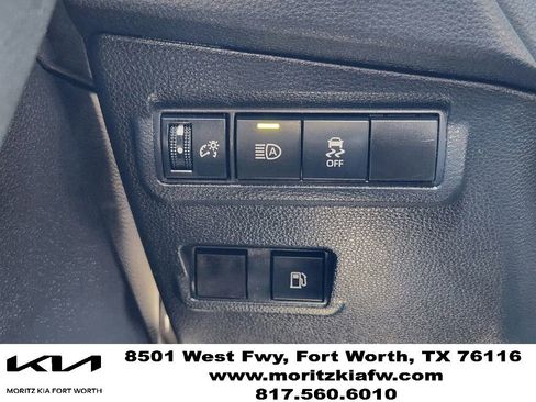 Used 2024 Toyota Corolla Cross AWD Hybrid image 22
