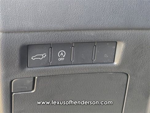 Used 2024 Lexus LX 600 4WD w/ Luxury Package image 23