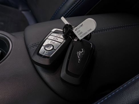 Used 2025 Ford Mustang Dark Horse image 34