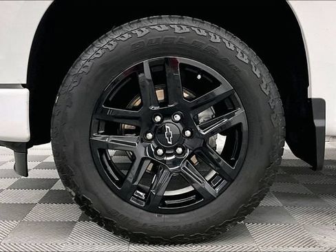 Used 2024 Chevrolet Silverado 1500 RST w/ Dark Appearance Package AWD/4WD image 10